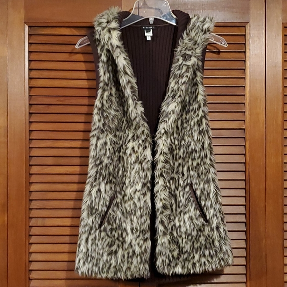 Nikibiki Jackets & Blazers - NIKIBIKI faux fur sweater vest